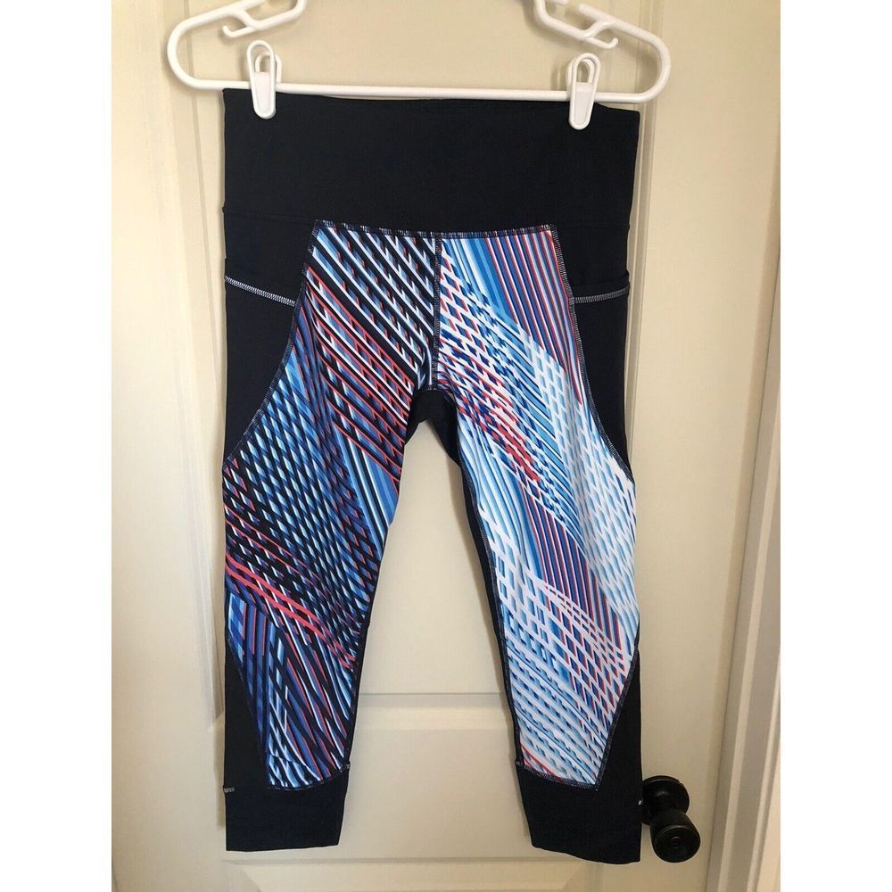 ATHLETA WOMEN'S MOSAIC RELAY CAPRI 2.0 PANT -Medium
